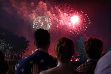 Record-breaking travel numbers anticipated for Fourth of July weekend